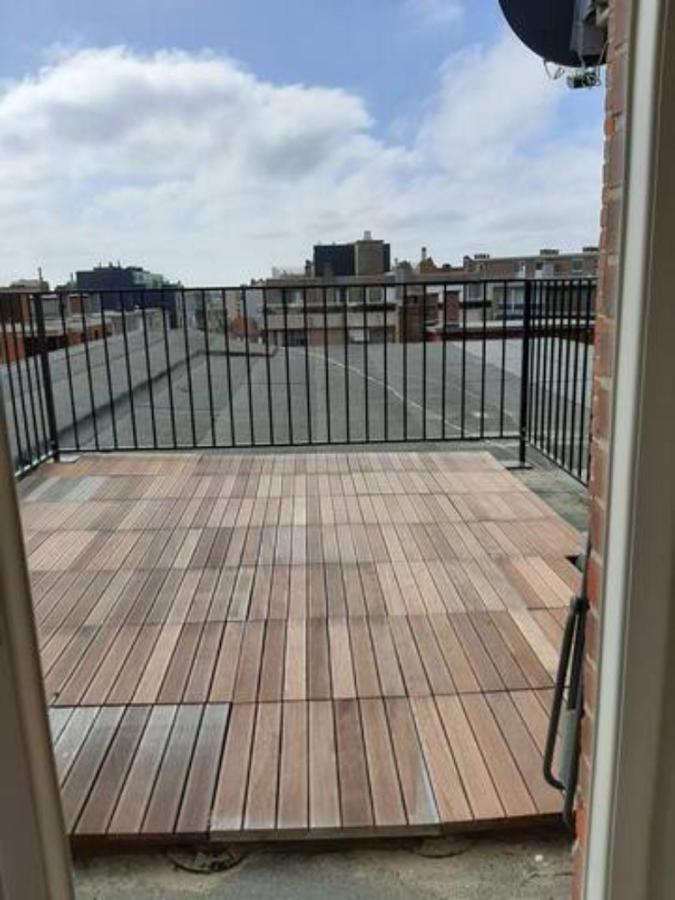 Appartment With Frontal Sea View With 3 Bedrooms Koksijde Exterior photo