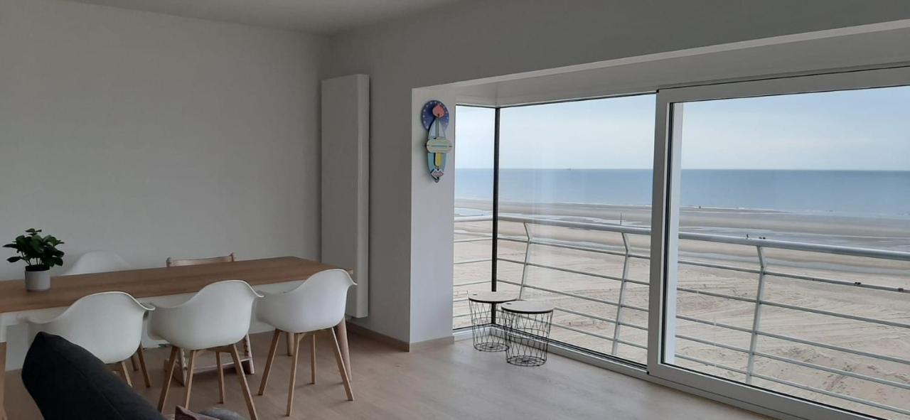 Appartment With Frontal Sea View With 3 Bedrooms Koksijde Exterior photo
